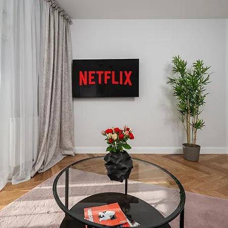 Lumina I 2-rooms Near Park Skaryszewski I Balcony I Parking * Warszawa