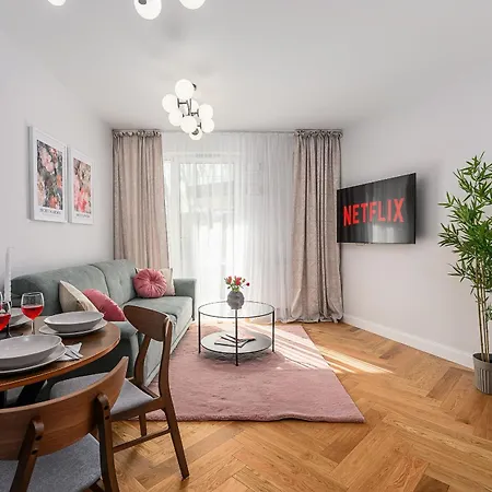 Lumina I 2-rooms Near Park Skaryszewski I Balcony I Parking Warszawa