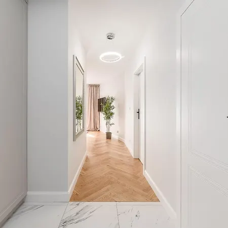 Lejlighed Lumina I 2-rooms Near Park Skaryszewski I Balcony I Parking